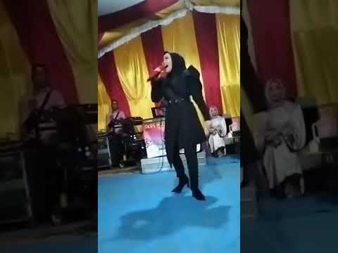 Malam Minggu seru di Bintuni! Ayo bergoyang bareng Selfi Lida dan nikmati vibes-nya! 🎶✨
