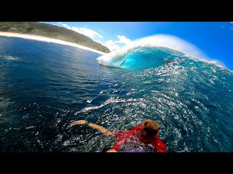 SURFING PIPELINE WITH KELLY SLATER!!