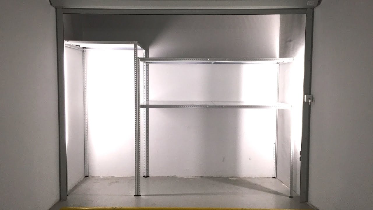 Шкаф с электрической роллетой и подсветкой