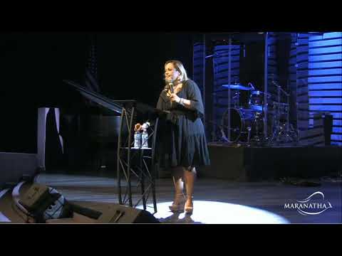 Abrazame - Karina Moreno (En Vivo) Maranatha Church