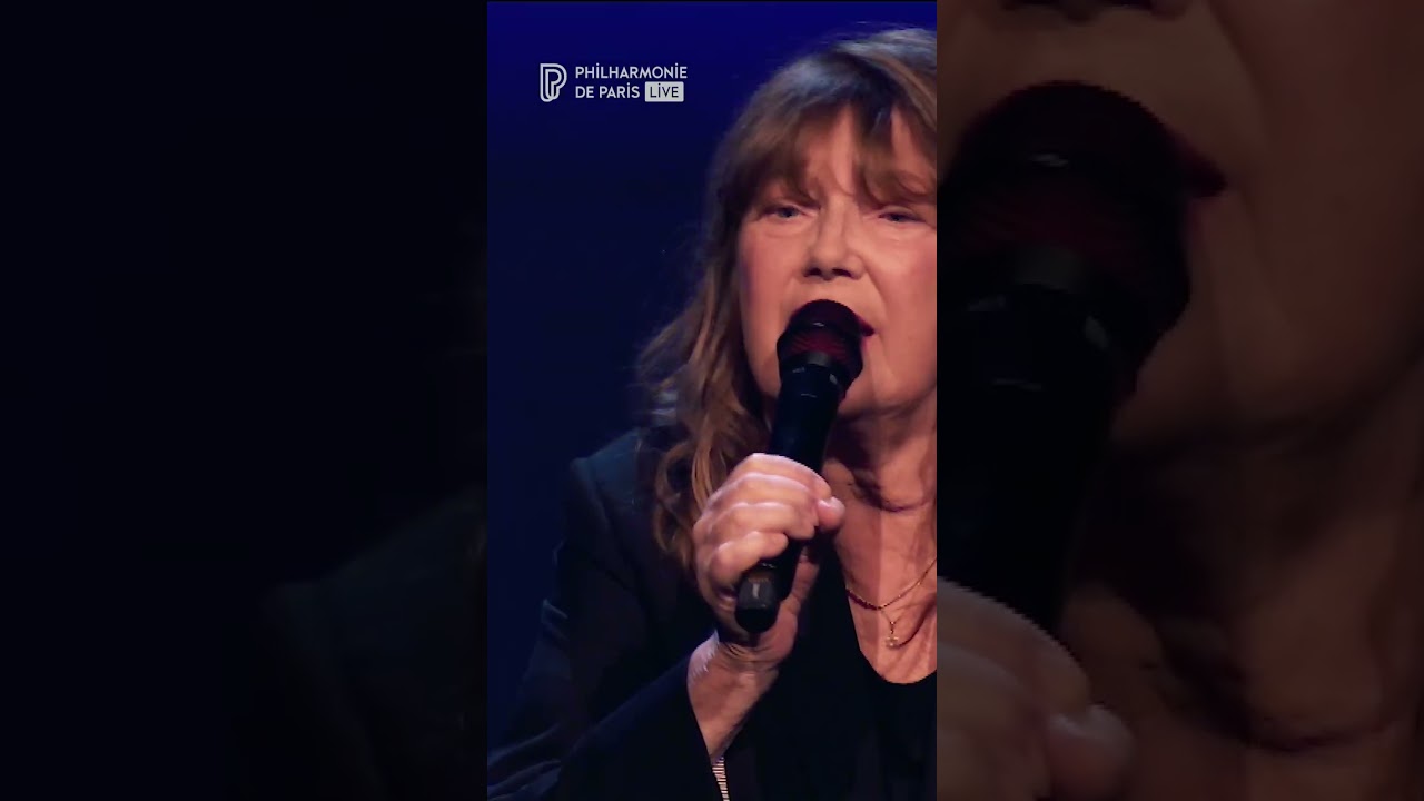 Miniature de la vidéo "Oh Pardon tu dormais" de Jane Birkin sur la scène de la Philharmonie du film Jane Birkin « Oh ! Pardon tu dormais... », le concert