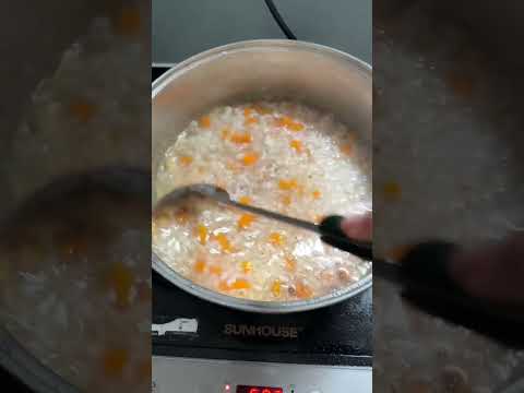 Nấu cháo thịt bằm đơn giản , 5 phút là xong nè !!