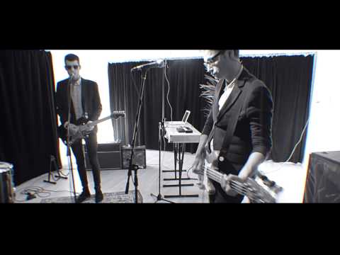 Make My Heart Explode - She Got A Strange Magic (live at home)