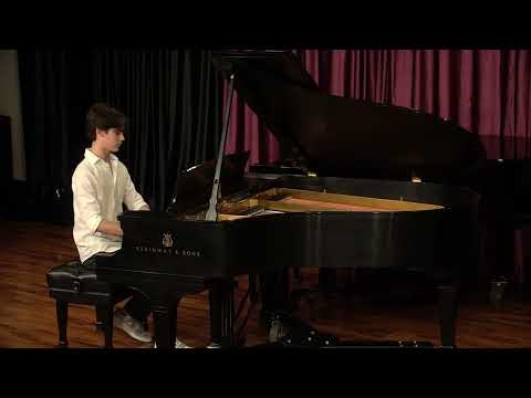 elegante Piano Performance Video
