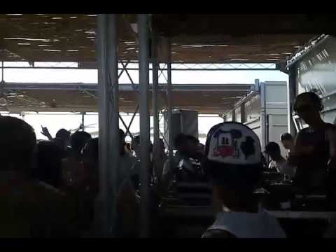 ThessNews.gr- Ξέφρενα πάρτι Χαλκιδική