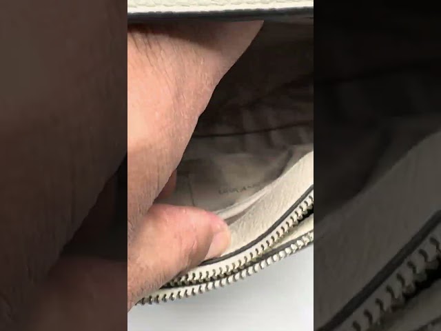 Vídeo relacionado con Calvin Klein Bolso bandolera Mujer Ck Must Ew Xbody pequeño, Negro (Ck Black), Talla Única