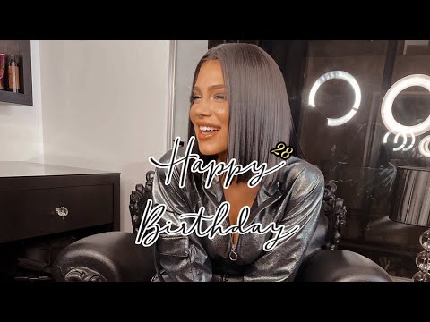 Happy 28th Birthday @dhurata-dora ❤️