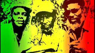 The Mighty Diamonds - Chant Down War