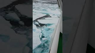 Eisbrechen auf der FS Polarstern