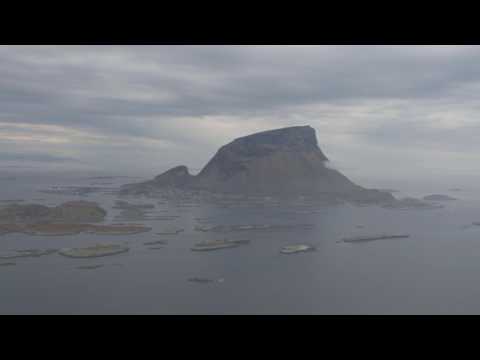 Træna, Fjellet Trænastaven, Sønna, Husøya, Sleneset - Flying Over Norway