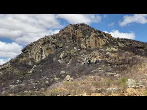 Gilberto Gil Garimpo mostrando a pedra mais Rica do estado do RN