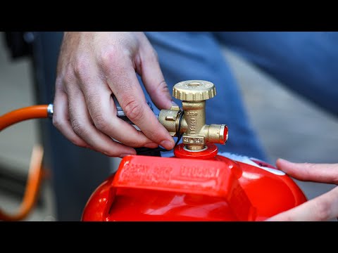 How to safely connect a gas bottle to your gas grill