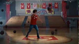 Zac Efron - Scream (High School Musical 3: Senior Year) (W/Lyrics in Subtitles)