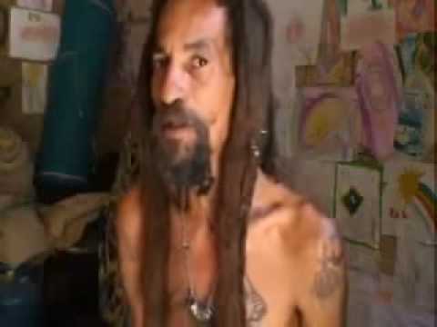 Violentamente Pacífico - RAS Mc Léo Carlos