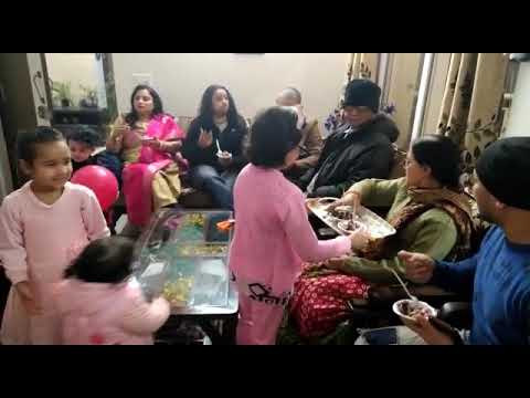 Cake distribution by NITYA / Distribución de pasteles por NITYA