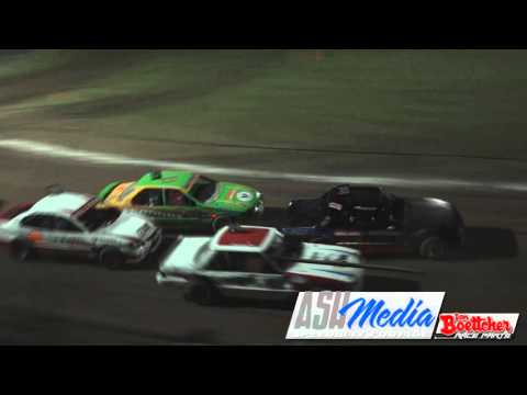 Modified Sedans: Gerry Flood Crash - Lismore Speedway