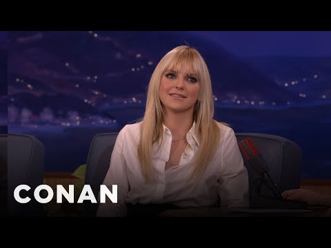 Anna Faris Cheered On Chatroulette Masturbators | CONAN on TBS