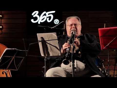 JOAN CHAMORRO YOUNG BAND FEATURING & ALLAN VACHÉ - DOODLIN'