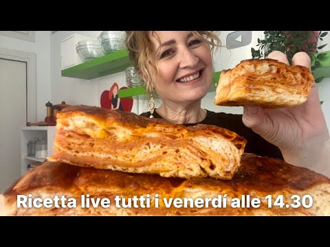 10 minuti per questa FOCACCIA sfogliata ripiena 😍