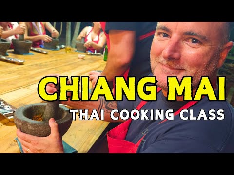 I LEARNT HOW TO MAKE KHAO SOI !! Thailand 🇹🇭