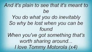 Regurgitator - I Love Tommy Mottola Lyrics