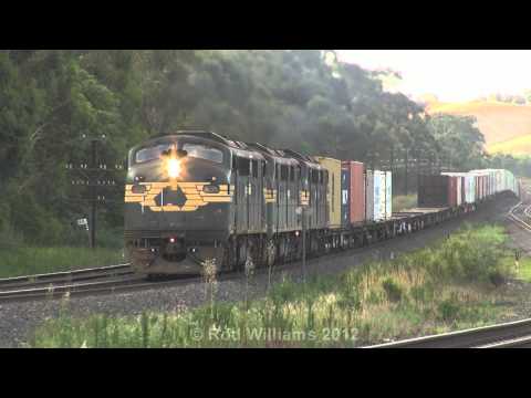 Six Bulldog noses : Triple A class : Australian trains and railroads