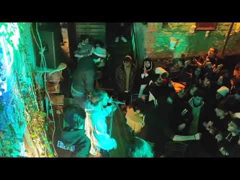 Kadir Özel - Gurbet (Duman Cover) 21.03.2022 at Flora Hostel Baku.