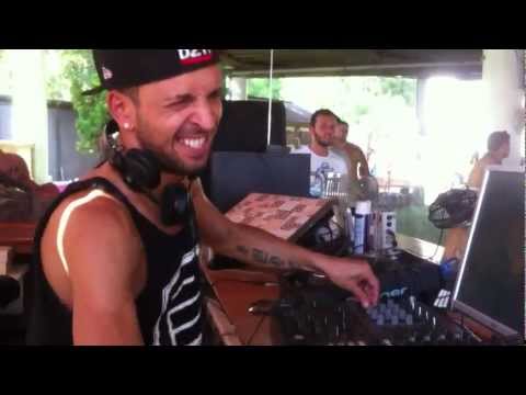 DJ SENOL UZMAN LIVE @ ALORA BEACH CLUB BODRUM / GÜMBET 7.7.2012 - part.1