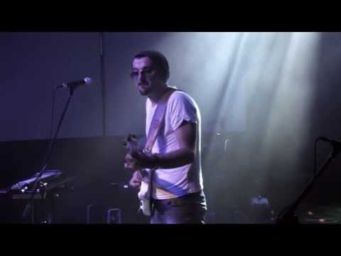 Muris & Dire Floyd - "Another Brick In The Wall pt 2" (21)