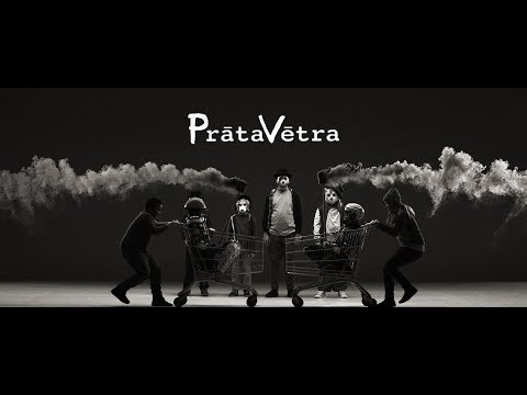 Video thumbnail for Par to zēnu, kas sit skārda bungas