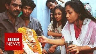 Download lagu The ‘milk miracle’ that brought India to a standstill - BBC News mp3