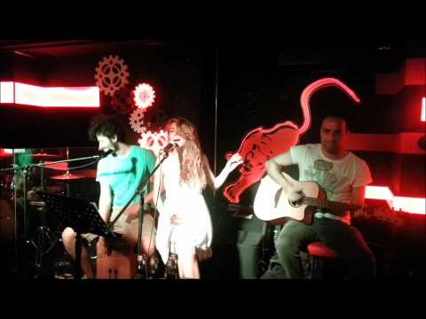 Esin Iris & Onat Özkaya & Orhun Ozan Erdoğan Acoustic