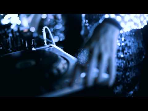 Phenomena - Life is Easy (Clip Oficial)