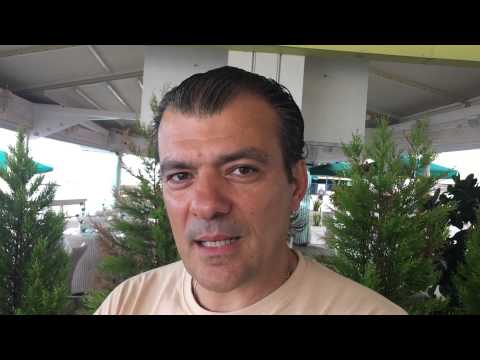 ArmComedy teaser - Antonio Banderas