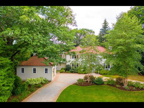 108 Nehoiden Road in Waban