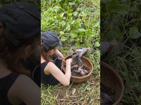 Amazing oil fishing technique with the most creative survival skills 😂