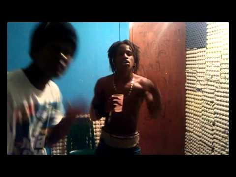 Teaser Gucci C Feat Master J Pa préssé temp la