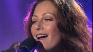 Wendy Matthews - Woman's Gotta Have It (live on GMA)