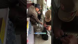 Download lagu Satpol PP Bantul kembali Lakukan Operasi Penegakan Perda, Temukan 50 Bungkus Oplosan di Sewon mp3