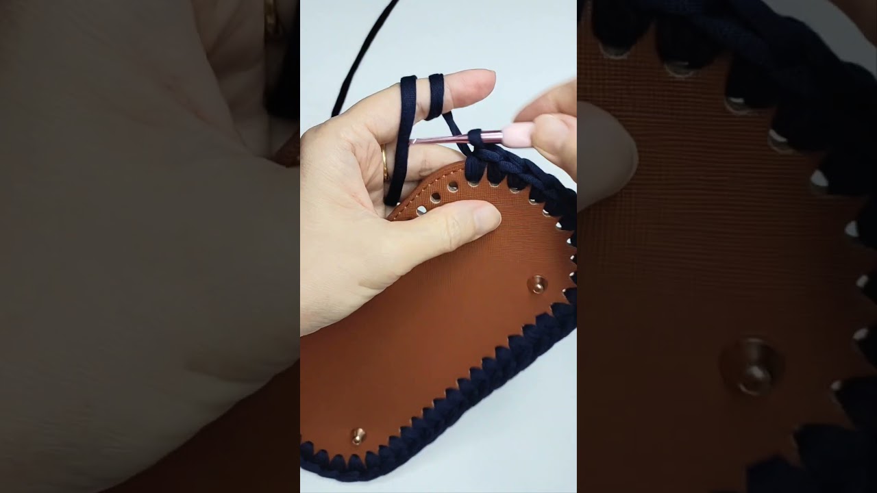 Crochet Bag Base. #crochettutorial #crochetaddict #crochetpattern #amigurumicrochet #crochetbag