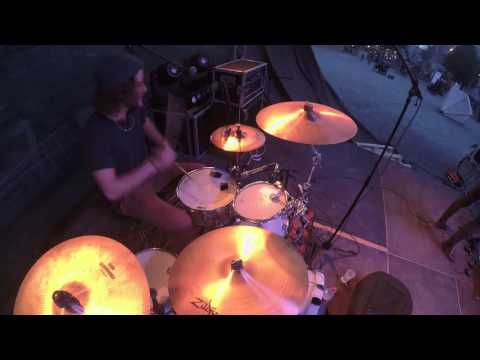 Royal Riot - Sebi plays "she got me"