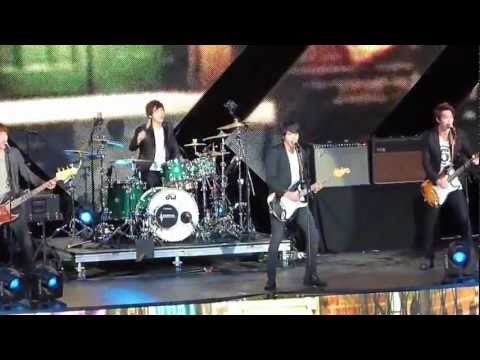 SBS KPOP Concert 2012 CN Blue  I'm A Loner