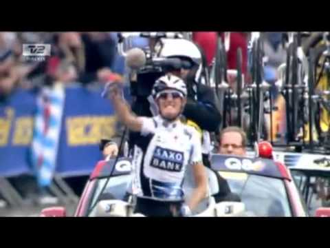 Andy Schleck attacks