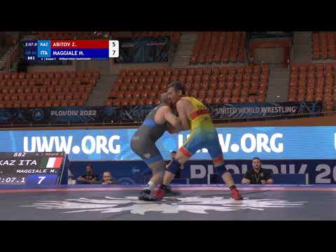 Round 2 GR - 62 kg: Z. ABITOV (KAZ) v. M. MAGGIALE (ITA)