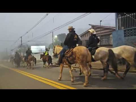  Viagem de LimaDuarte até Aparecida(Parte 3)Cedinho já estavam saindo de São Lourenço mg,