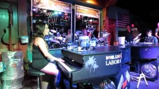 Dueling Pianos - Clarity Cover | Howl at the Moon