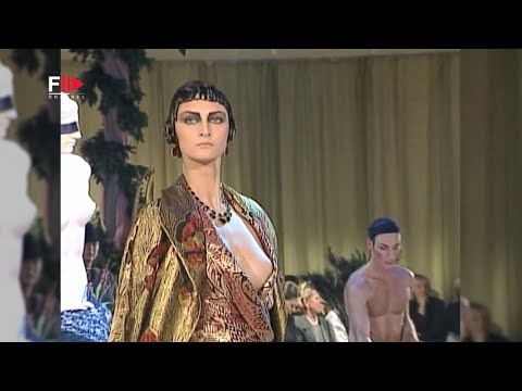 Vintage in Pills JOHN GALLIANO Spring 1999 - Fashion Channel