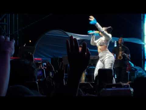 download lagu mp3 mp4 Jorja Smith Kali Uchis New York, download lagu Jorja Smith Kali Uchis New York gratis, unduh video klip Jorja Smith Kali Uchis New York