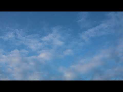 4K Blue sky and clouds Timelaps