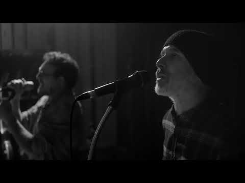 Videoclip de Escobas (Vivo A Contraluz) — La Vela Puerca